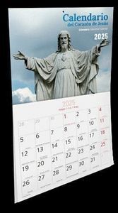 CALENDARIO 2025 SAGRADO CORAZON PARED CON FALDILLA